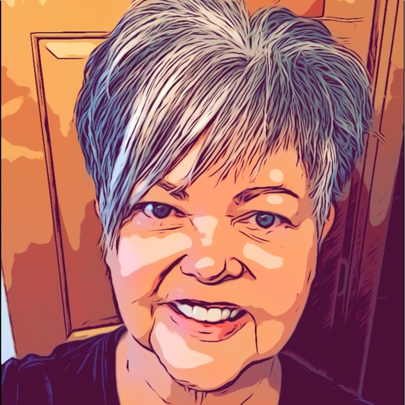 Meet your Posher, Carol - Picture 3 of 3